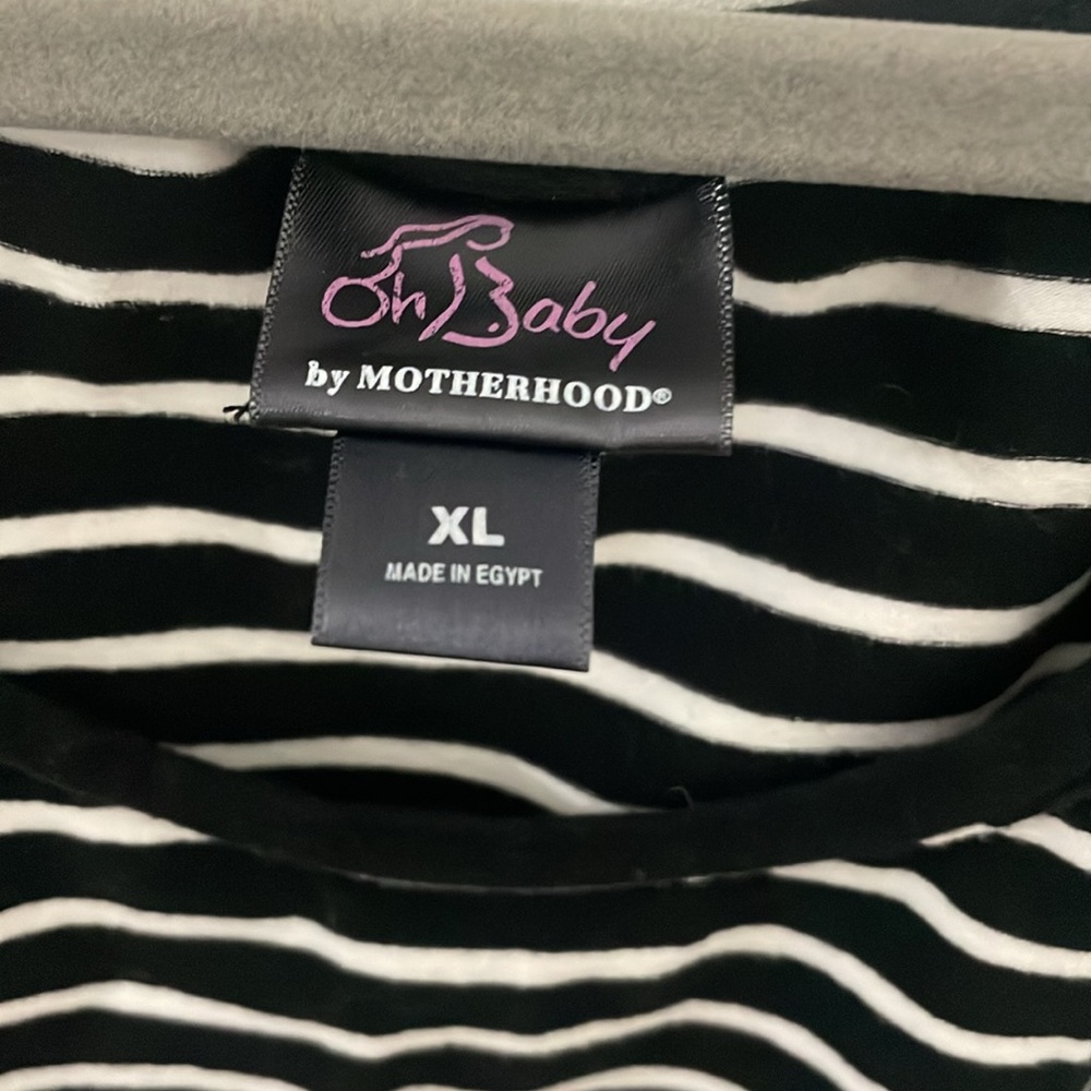 Black and White Striped Maternity Tank Top XL - Picture 2 of 6